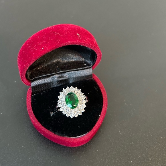 Green ring 14 k gold plated ring - Picture 2 of 6